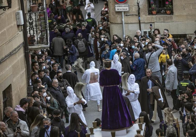 Los 'Picaos' de San Vicente participan hoy en la procesión de la Santa Cena